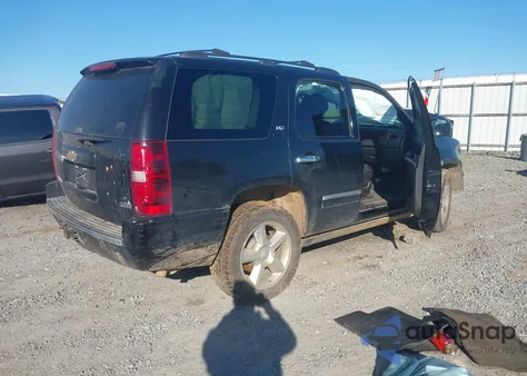 2011 Chevrolet Tahoe Ltz z USA, uszkodzony, nr VIN 1GNSKCE00BR401776